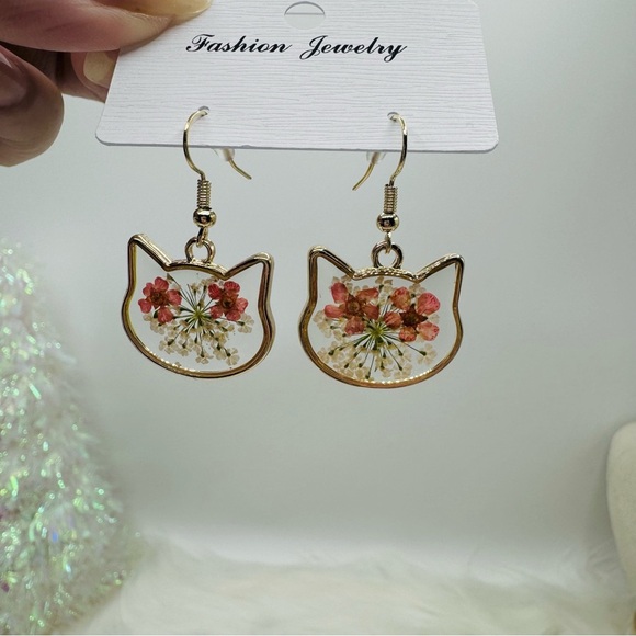 Floral Cat Shaped Glass Dangle Earrings - Picture 4 of 4